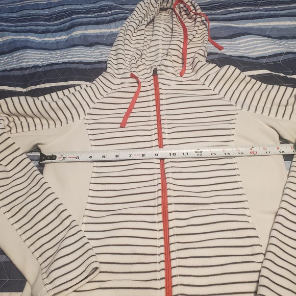 Eddie Bauer Size S Cream Black Striped Zip Fleece Hoodie Thumbholes TINY FLAW - Picture 7 of 10